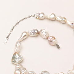 Bridal Baroque Pearls Choker Necklace, Elegant Irregular White Pearl Jewellery for Weddings & Bridesmaids, Statement Bridal Gift