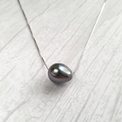 925 Sterling Silver Black Freshwater Pearl Necklace