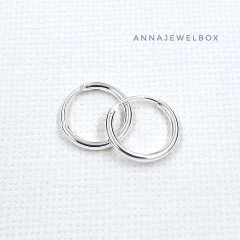 Image of 925 Sterling Silver Hoop Earrings Small Medium Large - AnnaJewelBox