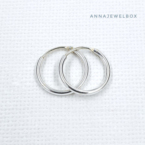 Image of 925 Sterling Silver Hoop Earrings Small Medium Large - AnnaJewelBox