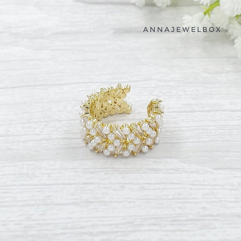 Image of Gold Diamante Pearl Open Ring - AnnaJewelBox