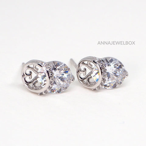 Image of Sparkling Silver Diamante Crystal Stud Earrings - AnnaJewelBox